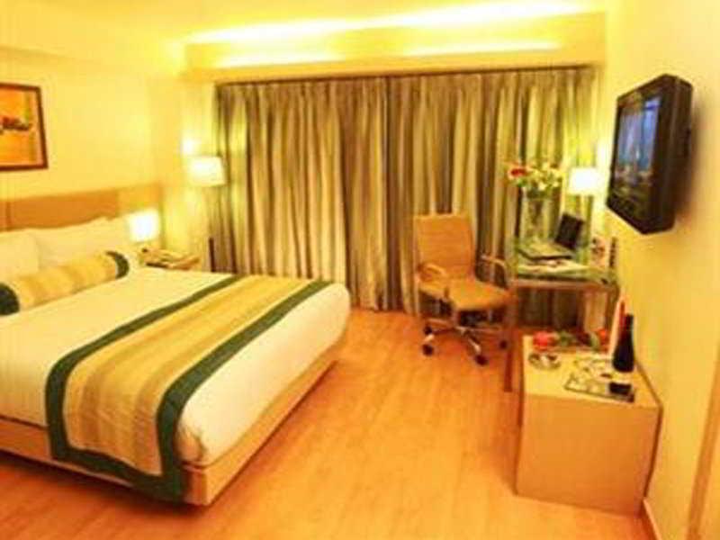 Comfort Inn Gsk Amritsar Bagian luar foto